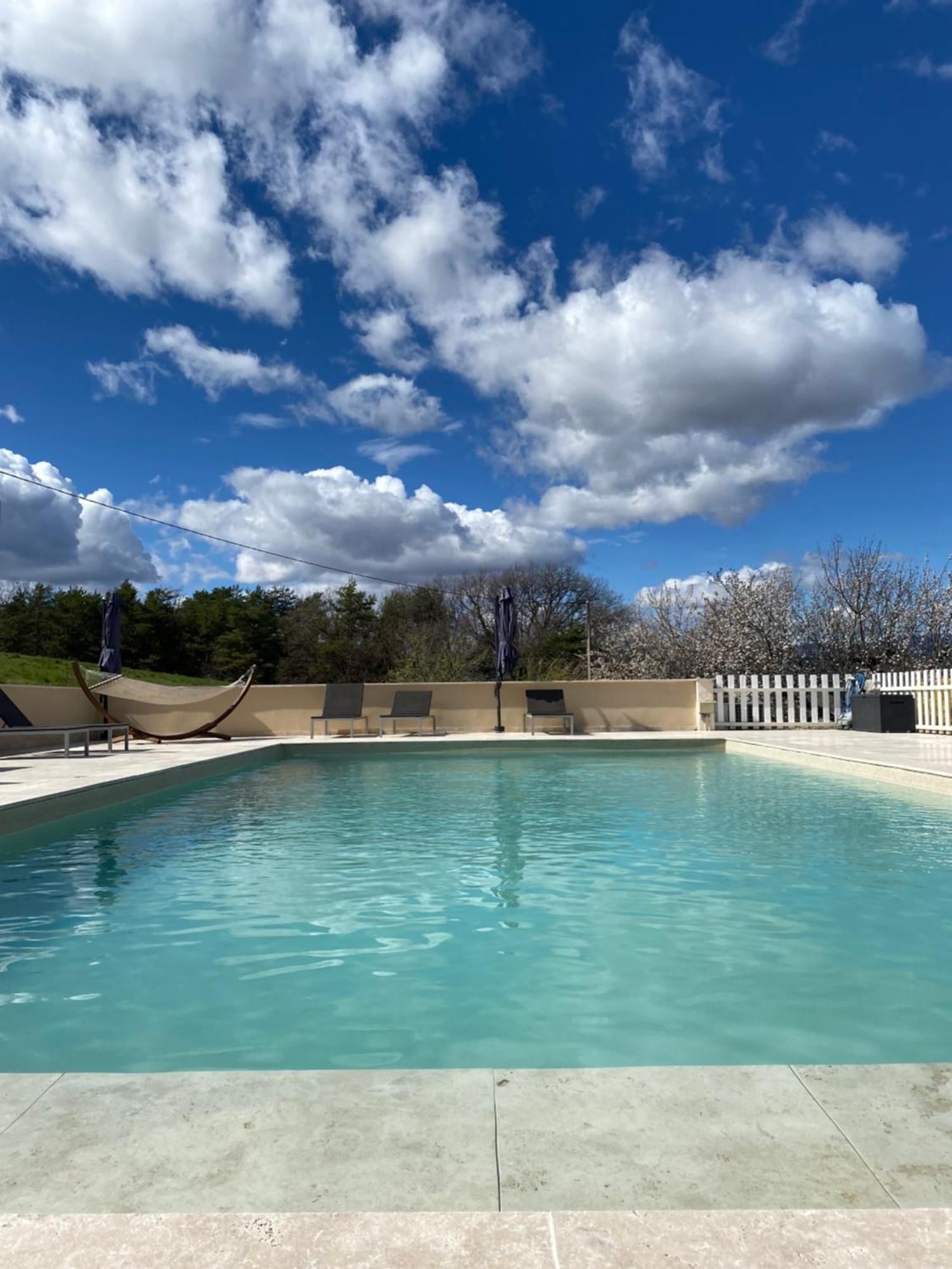 Villa La Magnanerie En Provence à Niozelles Extérieur photo