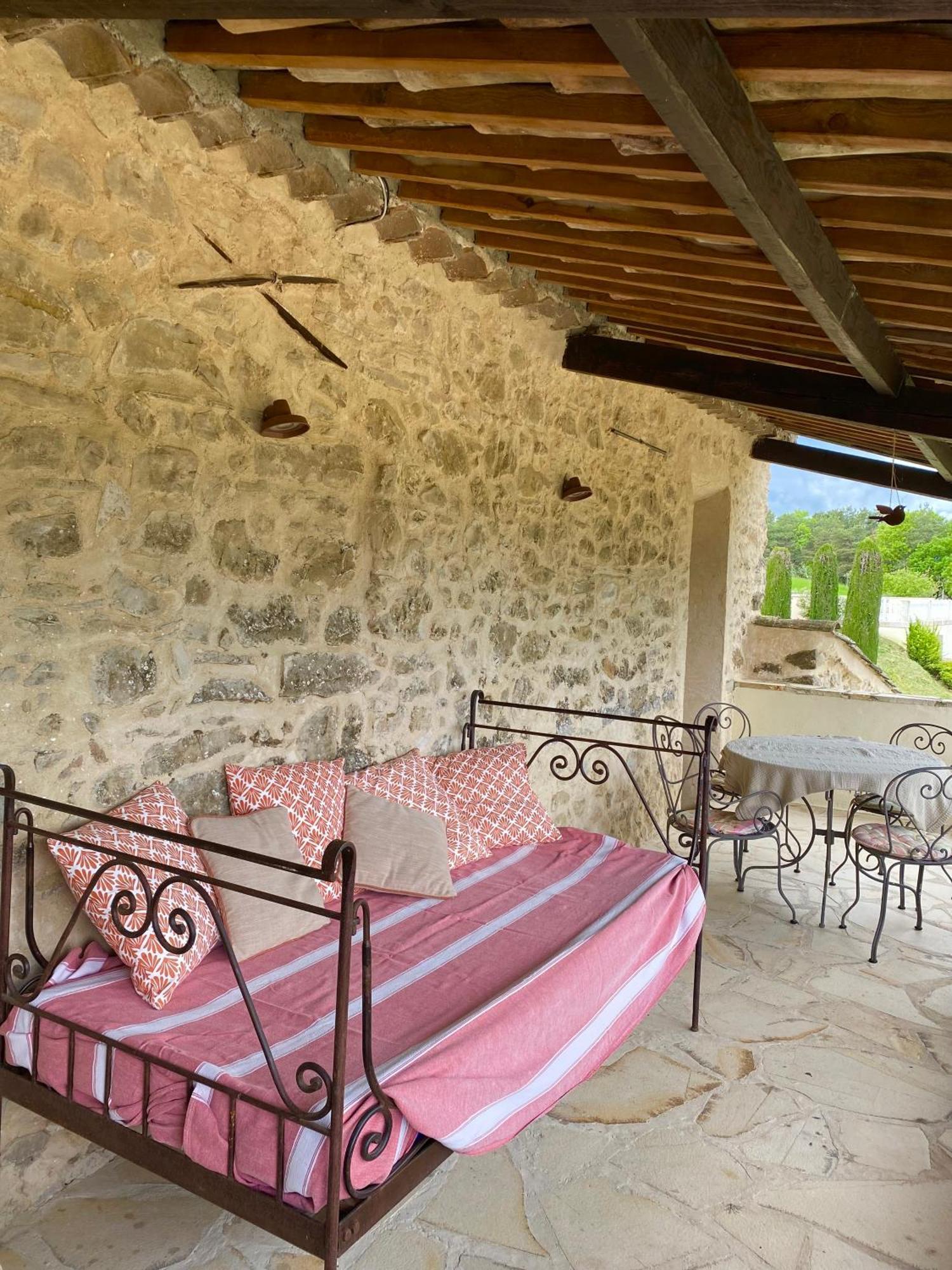 Villa La Magnanerie En Provence à Niozelles Extérieur photo